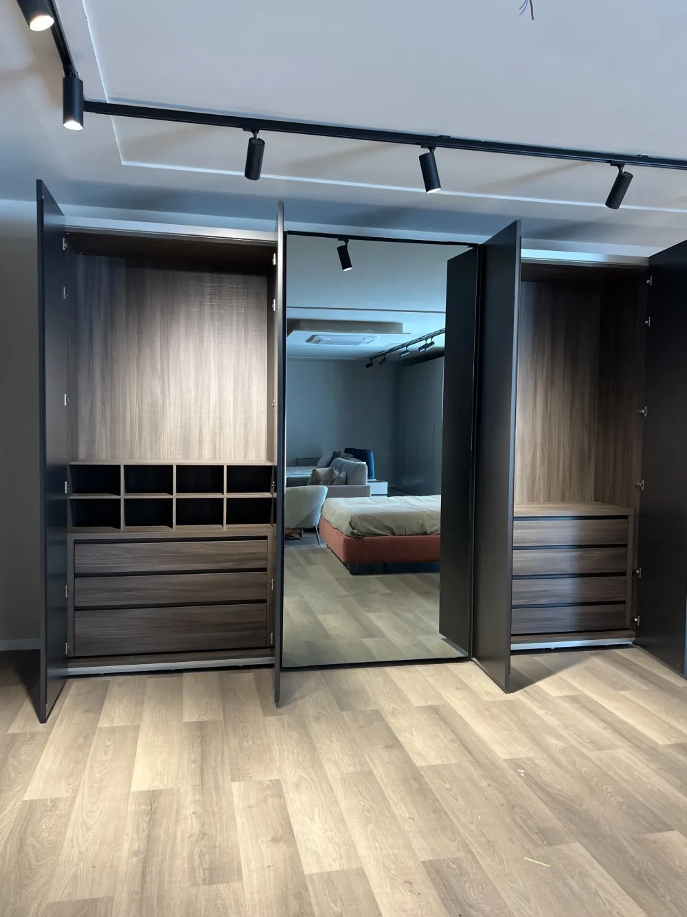 Clearance Armadio moderno Breccia con un ribasso imperdibile Armadi