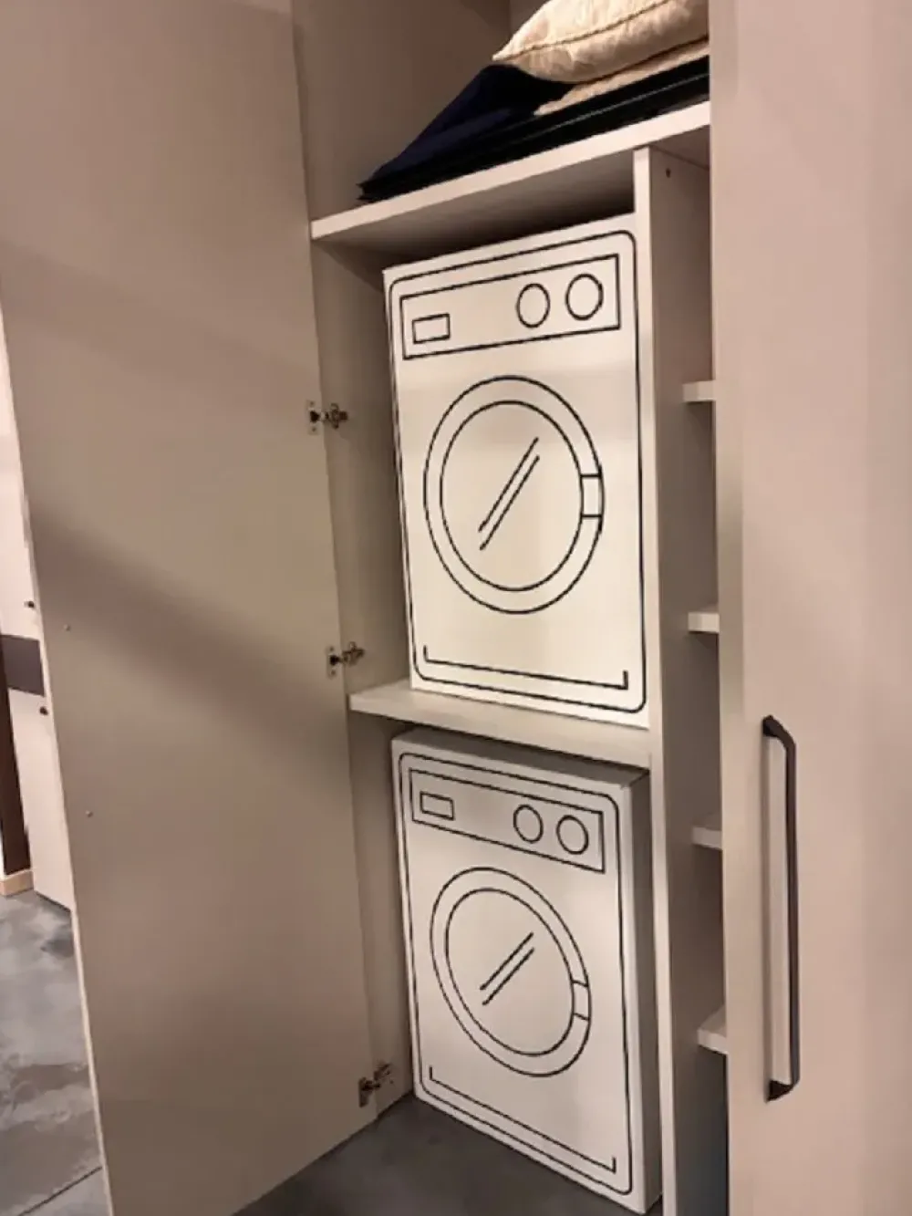 Armadio Modul box a sei ante a prezzo Outlet^Nardi