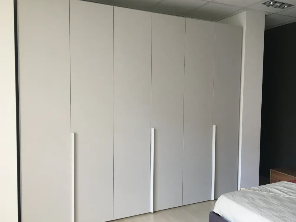 Best Armadio anta liscia realizzato in laminato opaco di scontato -39% Armadi