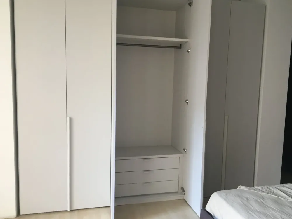 Best Armadio anta liscia realizzato in laminato opaco di scontato -39% Armadi