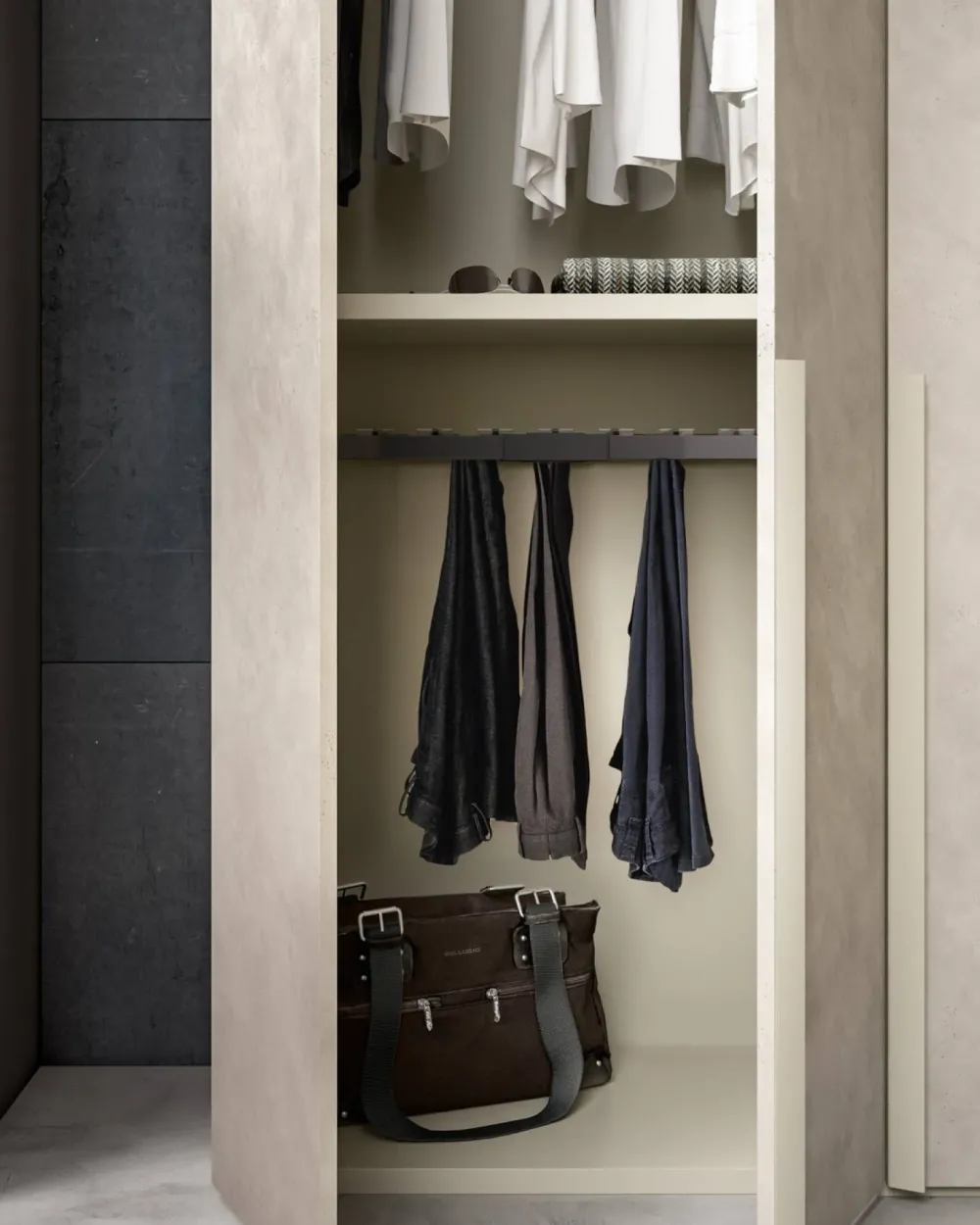 New Armadio scontato 40% modello Power 30 di Armadi