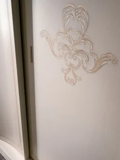 Artigianale Armadio scontato 35% modello Cupido patinato di- Armadi