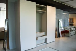 Hot Armadio a tre ante a prezzo Outlet Armadi