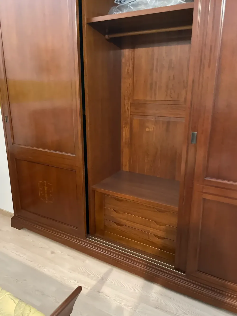 Le Fablier Camera da letto Camera da letto i ciliegi in legno in Offerta Outlet- Camere Da Letto