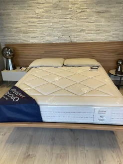 Camera da letto Letto modello zen sospeso a prezzi outlet Camere Da Letto