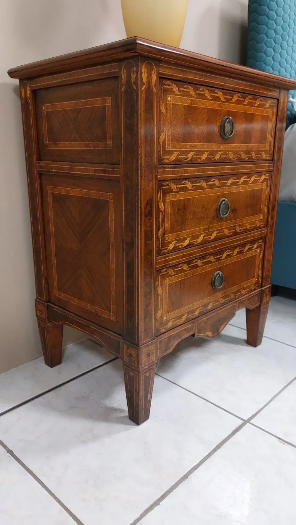 Artigianale Camera da letto in legno , luci e dettagli preziosi a prezzo scontato.- Camere Da Letto