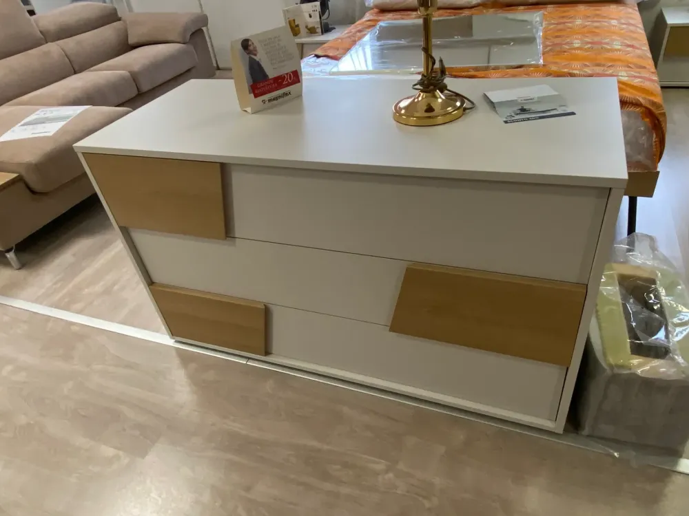 Camera da letto Light in laminato a prezzo ribassato^Orme Outlet