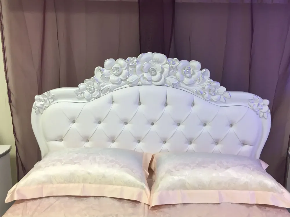 Camera da letto Viola bianco a prezzo ribassato in tamburato^Mobilpiu Hot