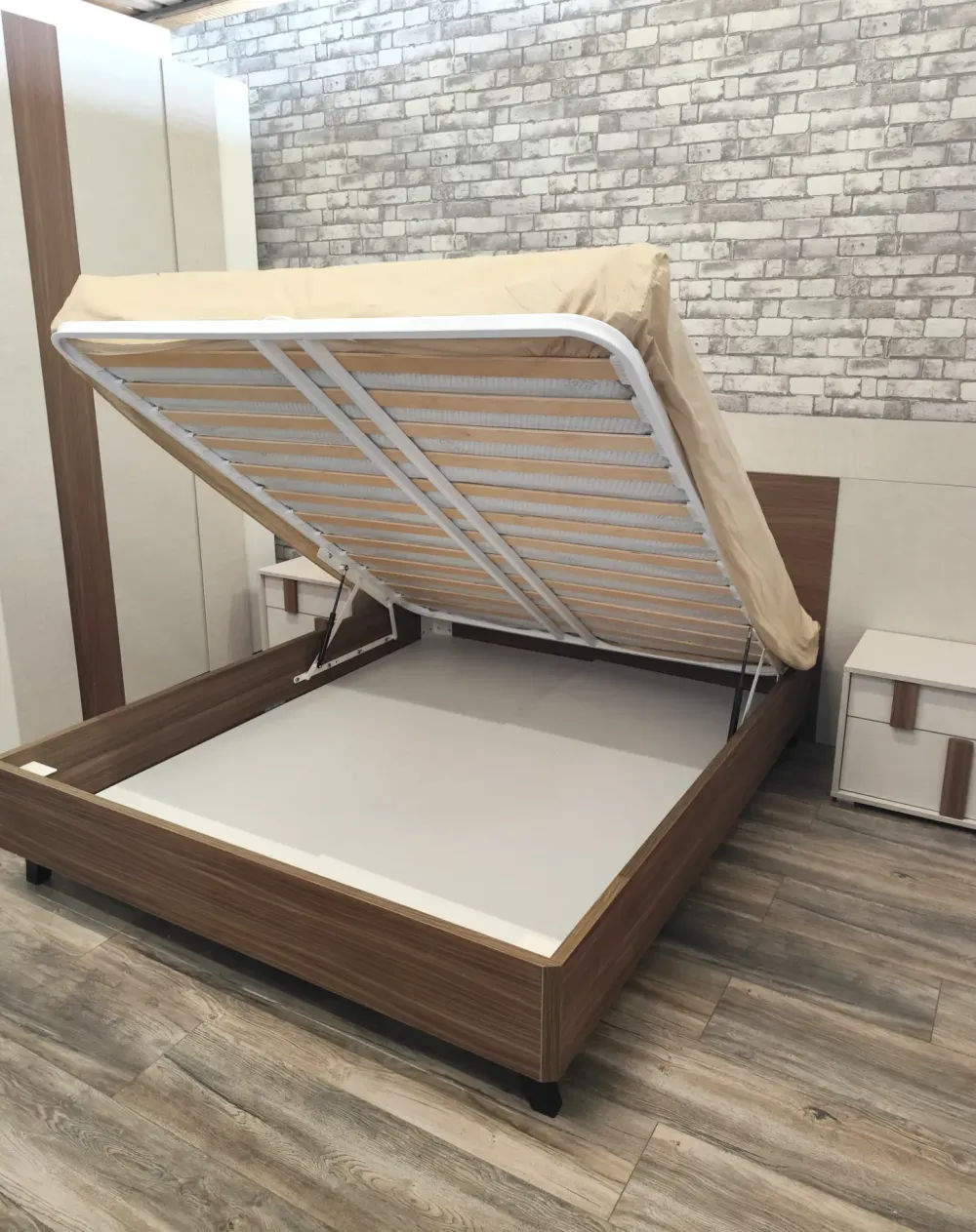 Giessegi Camera da letto Nuvola in laminato a prezzo Outlet- Camere Da Letto