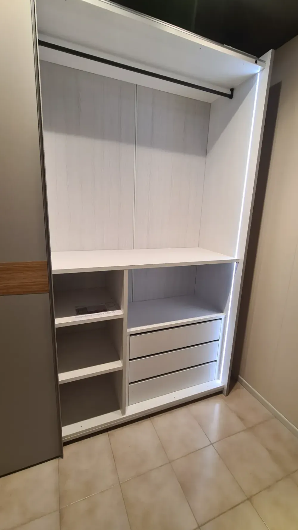 Camera da letto Pratico in laminato a prezzo ribassato Camere Da Letto