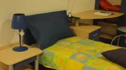 Discount Cameretta Blu con letto a terra a prezzo scontato Camerette