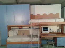 Tagliabue Mobili Cameretta Cameretta tagliabue  colore ciliegio chiaro e azzurro pervinca Tagliabue con letto a soppalco scontata- Camerette