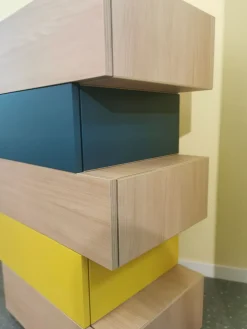 Clearance Cameretta in laccato opaco Young  Moretti compact scontata a PREZZI OUTLET Camerette