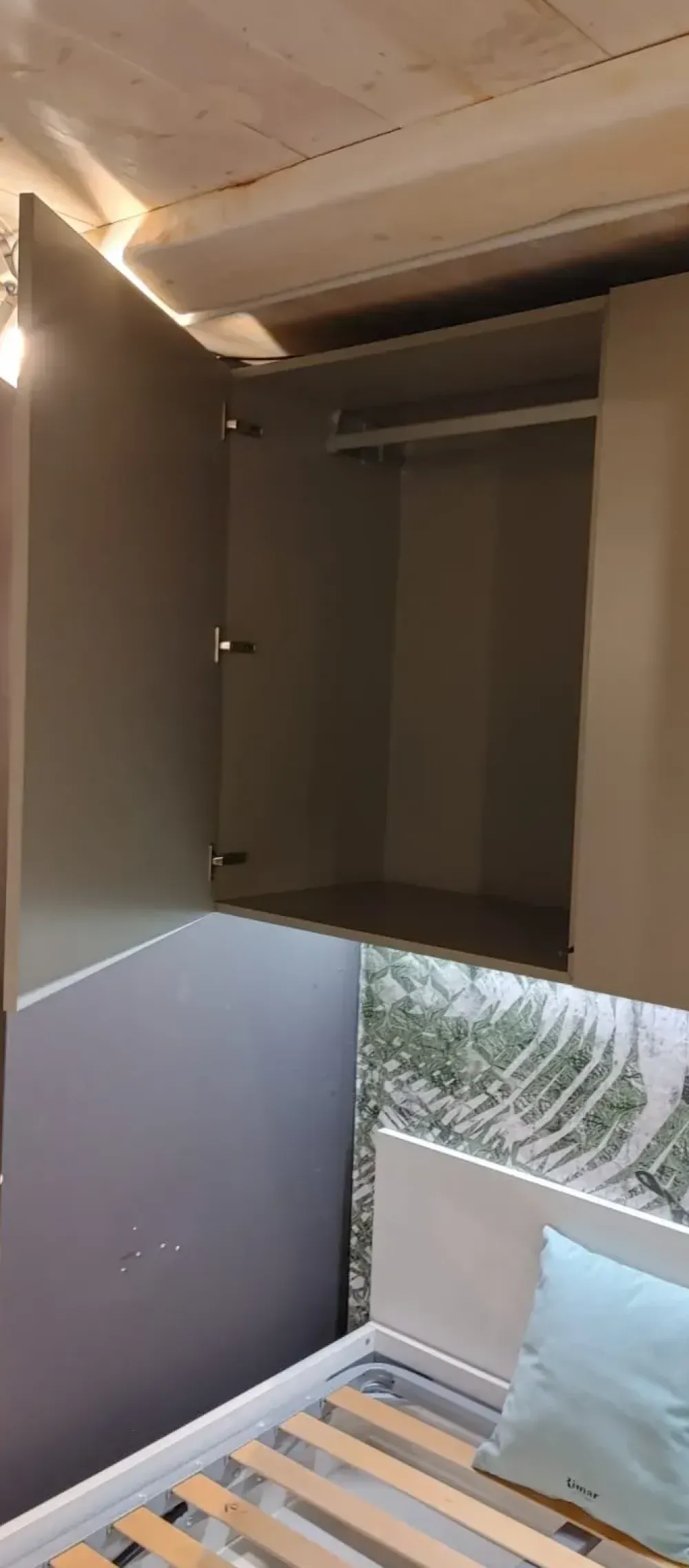 Cameretta in laminato materico Cameretta letto 1p 1/2 moretti compact Moretti compact scontata a PREZZI OUTLET^Moretti Compact Camerette Hot