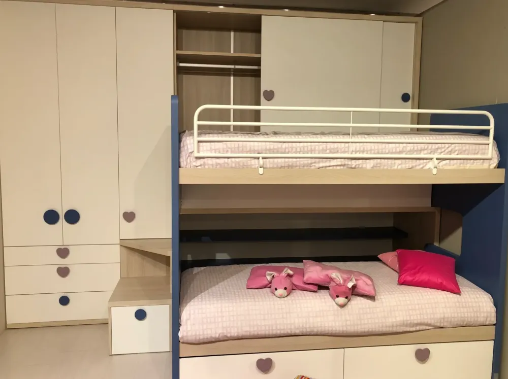 Cameretta Merlino con letto a soppalco scorrevole in Offerta Outlet^Doimo CityLine