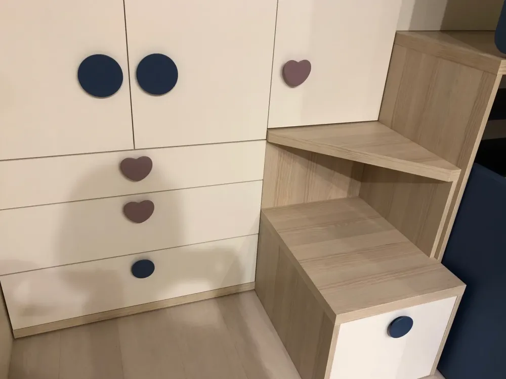 Cameretta Merlino con letto a soppalco scorrevole in Offerta Outlet^Doimo CityLine