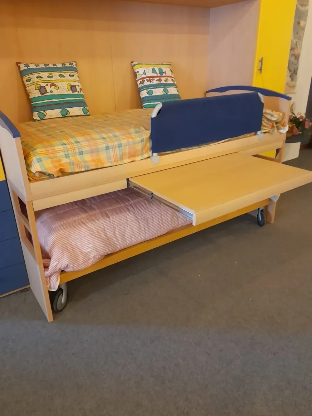 Assomobili Cameretta Santi in legno a prezzo Outlet- Camerette