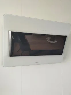 Sale Cappa modello Belt a prezzo scontato Cappe