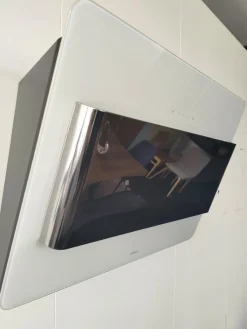 Sale Cappa modello Belt a prezzo scontato Cappe