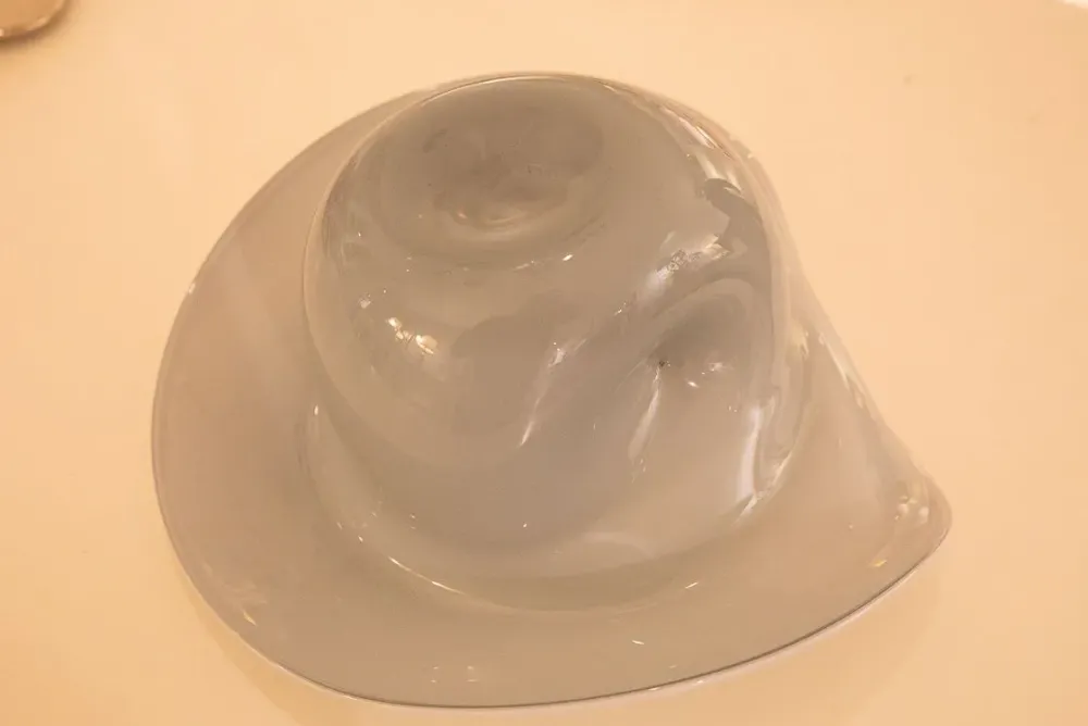 Artigianale Cappello in vetro di murano in stile design a prezzo ribassato- Oggettistica