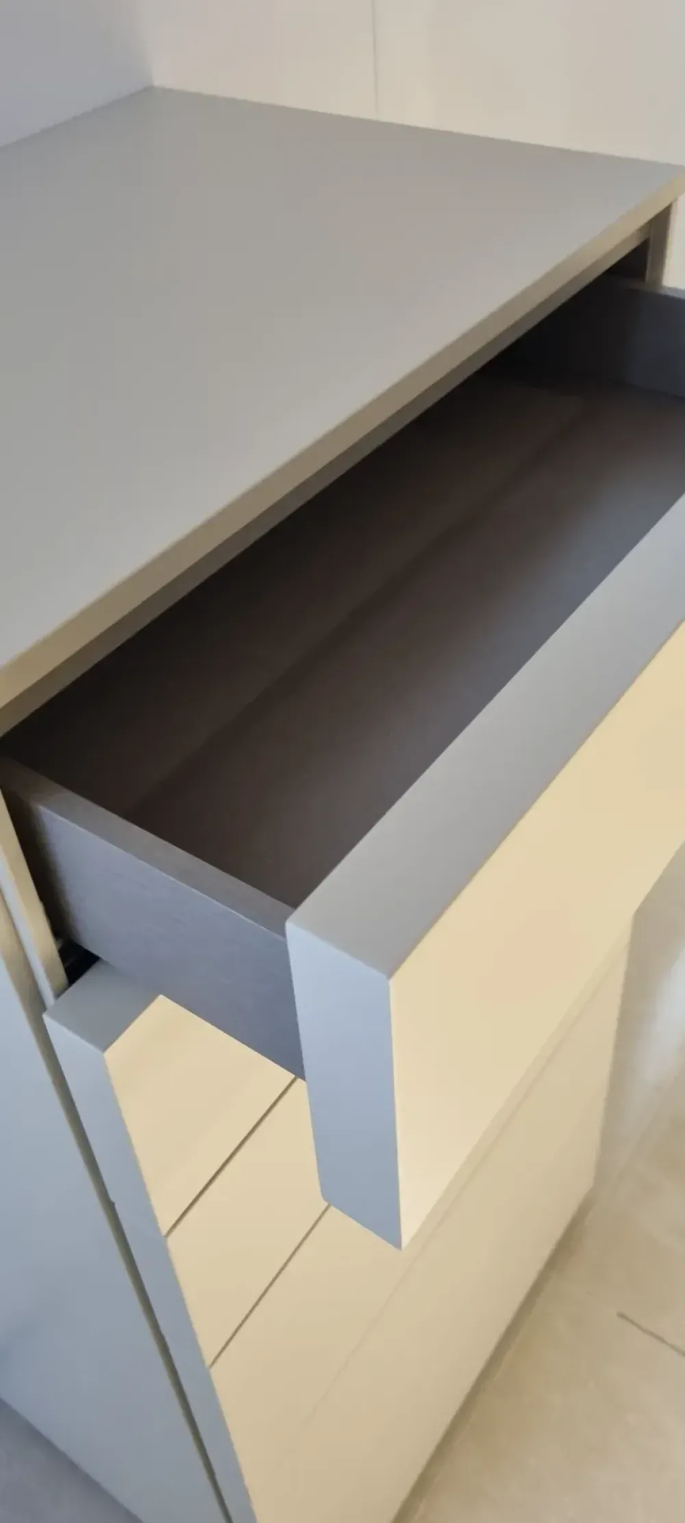 Online Cassettiera in Laccato opaco Valeo a prezzo scontato Cassettiere