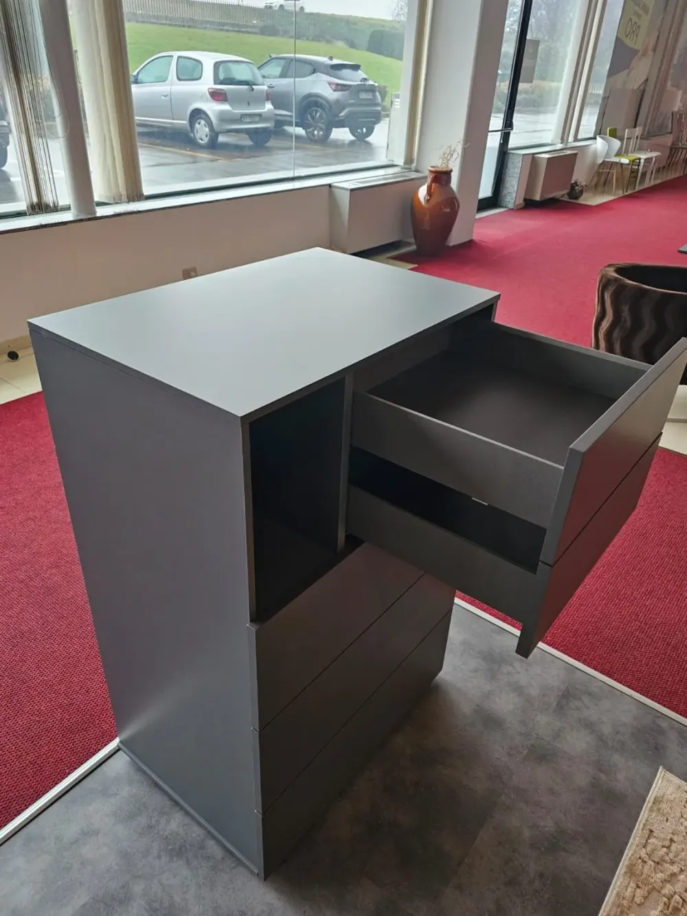 Clearance Cassettiera in Laccato opaco Theo a prezzo Outlet Cassettiere