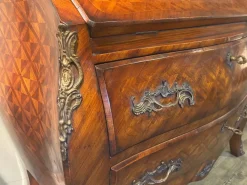 Collezione esclusiva Cassettiera in Legno Luigi xv in Offerta Outlet- Cassettiere