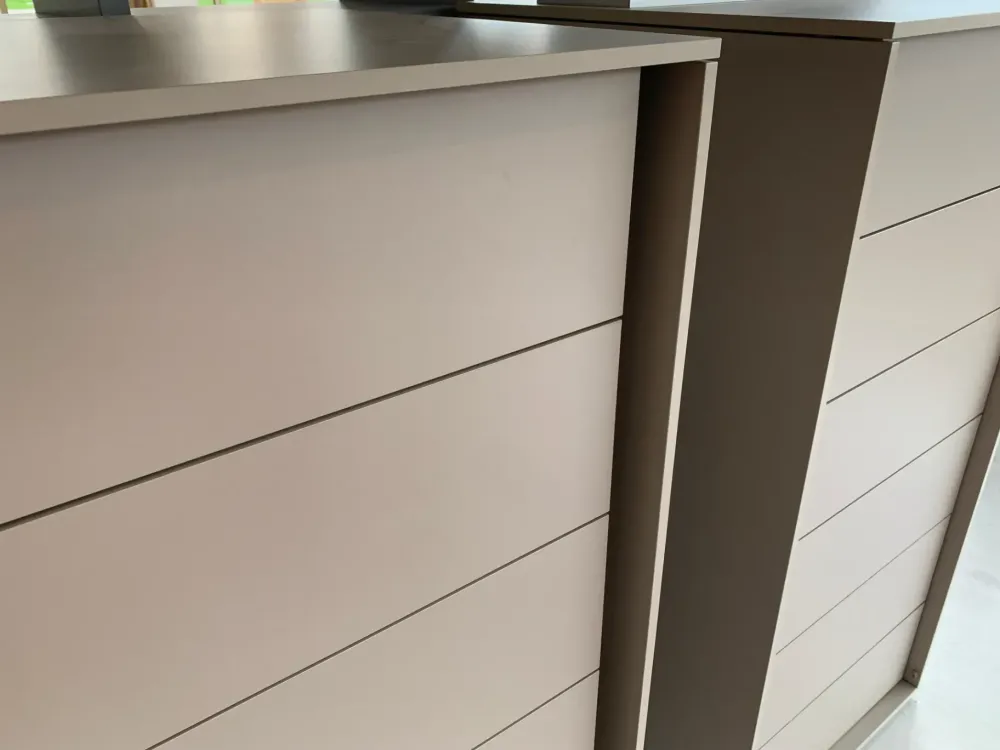 Cinquanta3 Cassettiera modello Bilbao in Laccato opaco in offerta- Cassettiere