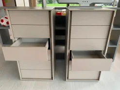 Cinquanta3 Cassettiera modello Bilbao in Laccato opaco in offerta- Cassettiere