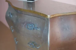 Cassettiera Shabby chic modello Foglia argento a marchio a prezzo scontato Cassettiere