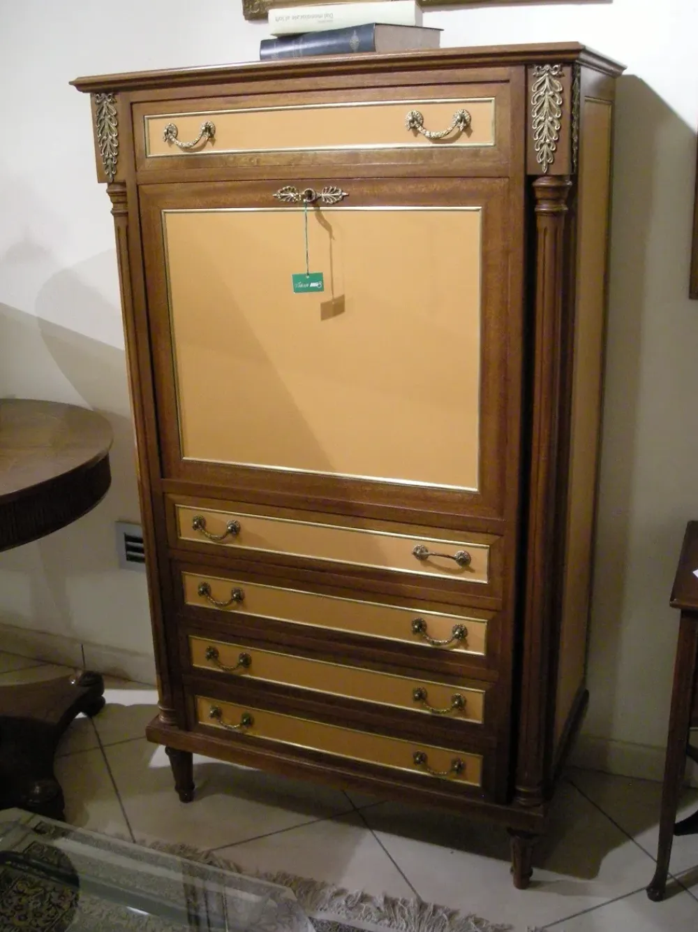 Cassettoni d'antiquariato in stile impero a prezzo scontato^Collezione esclusiva