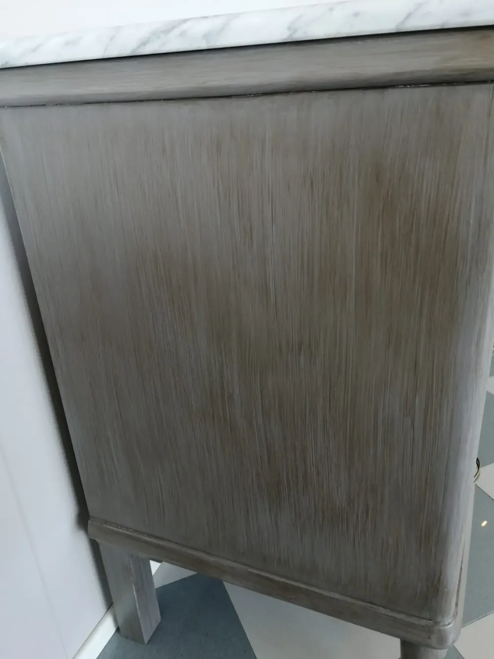 Cassettoni di antiquariato modello Comò antiquario con forte sconto^Minotti Hot