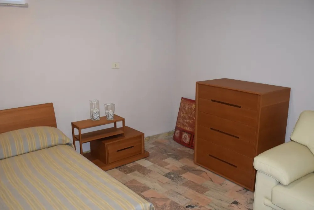 New Comò e comodini Feel a prezzo scontato in legno Cassettiere