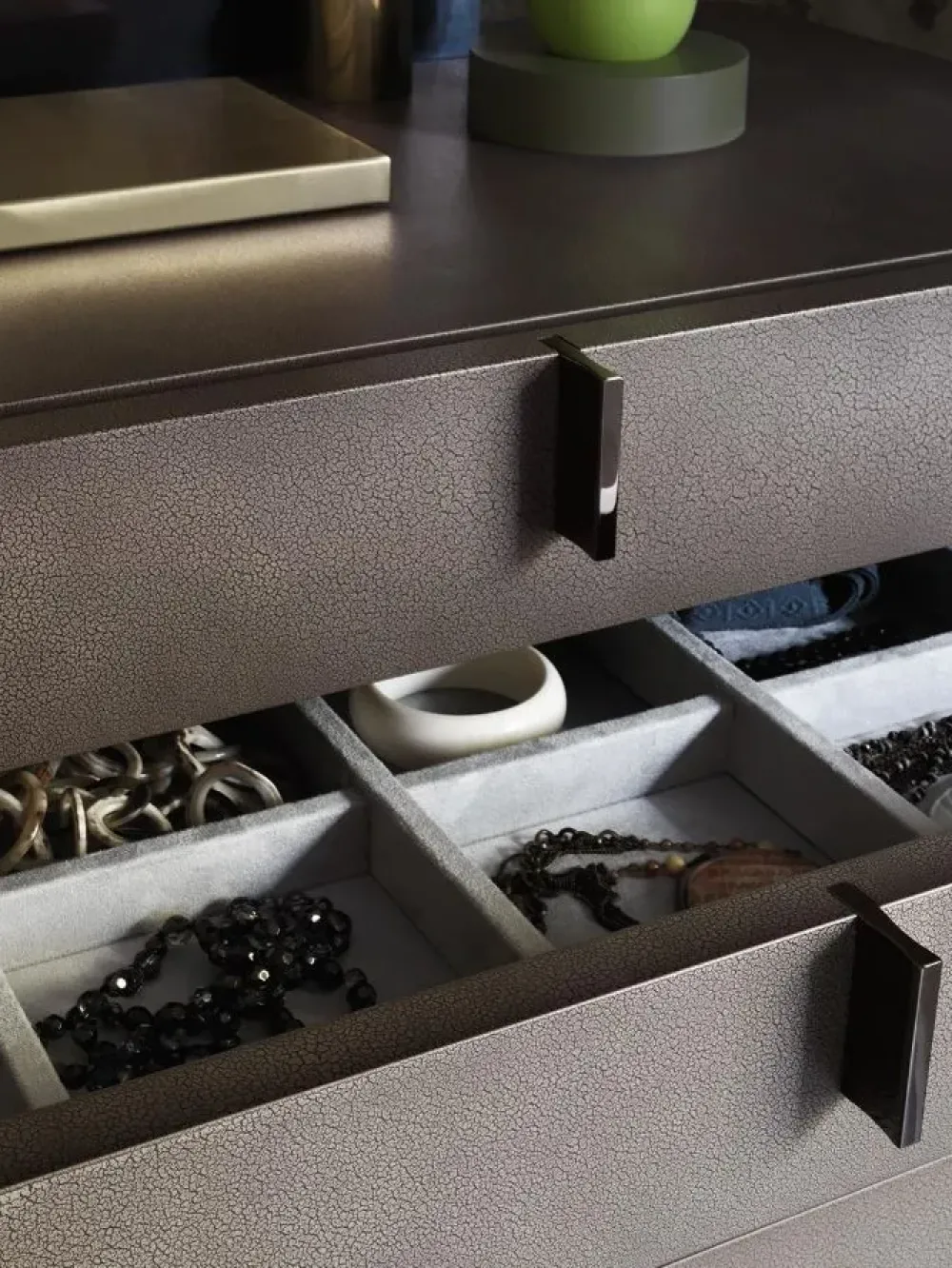 Flou Comodino Ari a marchio a prezzo riservato approfittane ora!- Comodini