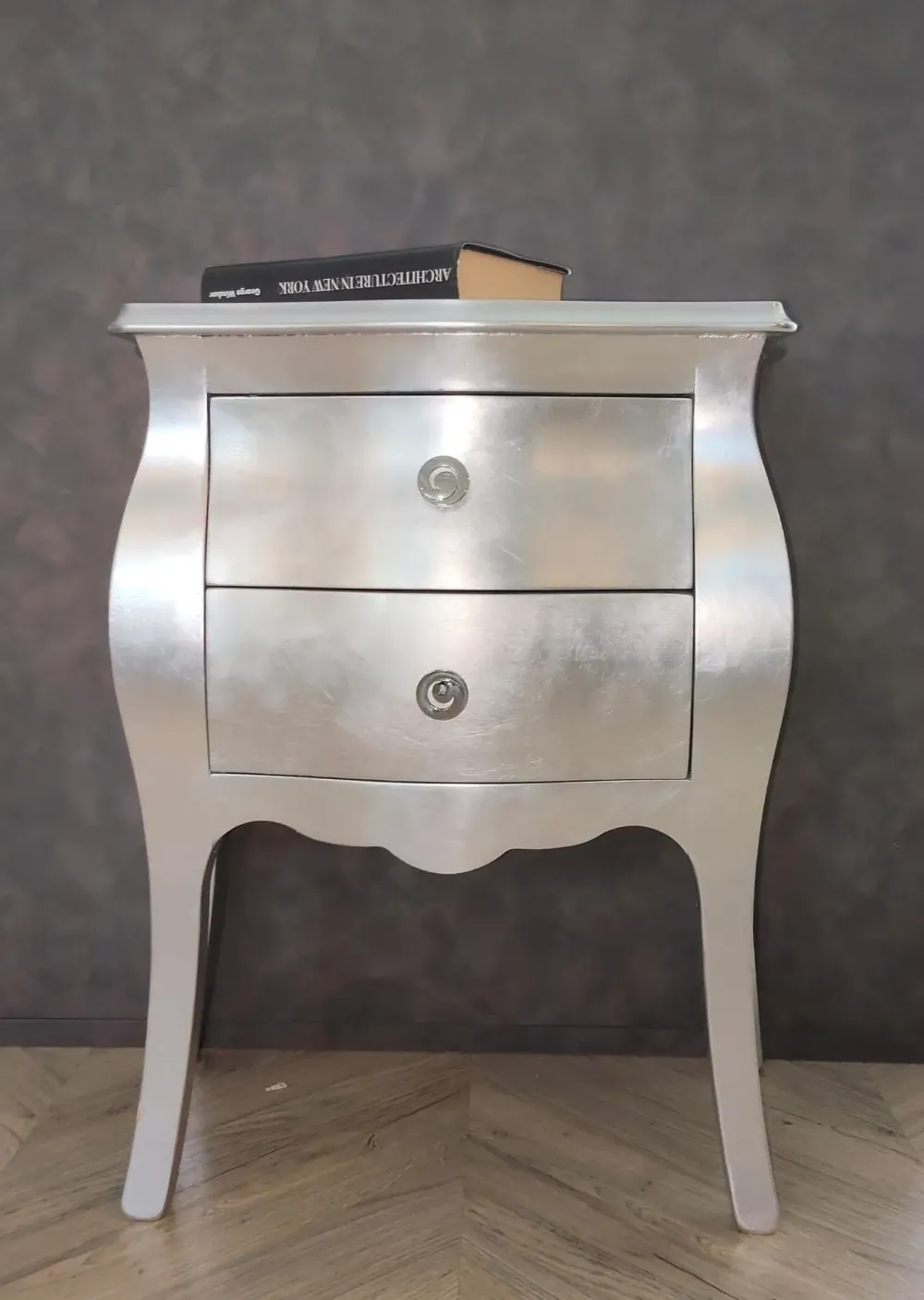 Comodino Bombato foglia argento di a PREZZI OUTLET^Artigianale