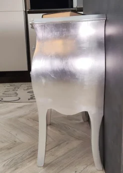 Comodino Bombato foglia argento di a PREZZI OUTLET^Artigianale
