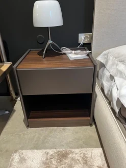 Comodino Casper di a prezzo ribassato^Molteni & C New