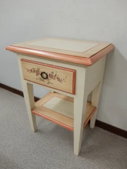 Best Comodino Decorato di a prezzo scontato Comodini