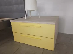 Doimo CityLine Comodino modello Club a prezzo scontato in laminato- Comodini