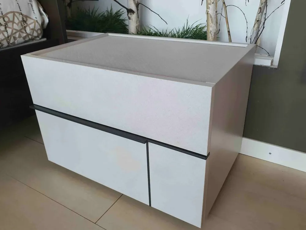 Comodino Hashtag di scontato del 40%^Tomasella New