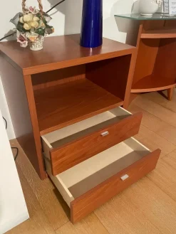 Artigianale Comodino Mobiletto in ciliegio   a prezzo scontato- Comodini