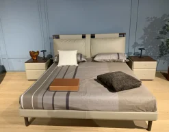 Comodino modello Moondance di^Poltrona Frau Clearance