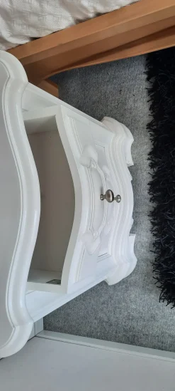 Comodino Modello nancy a prezzo ribassato^Mobilificio Bellutti Discount