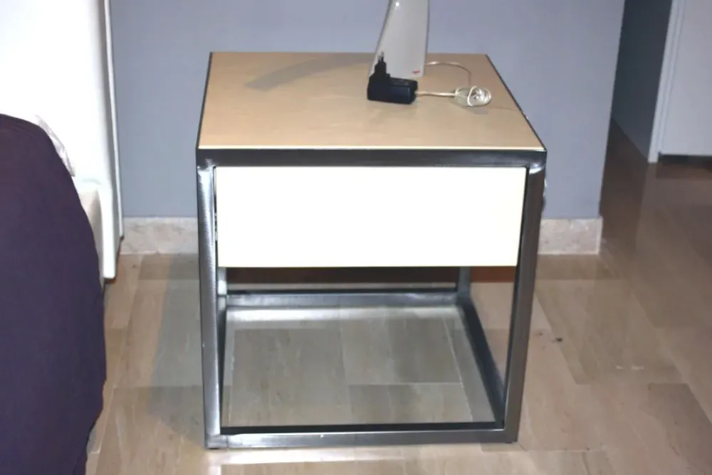 Comodino modello Trinity a PREZZI OUTLET^Baxter Clearance