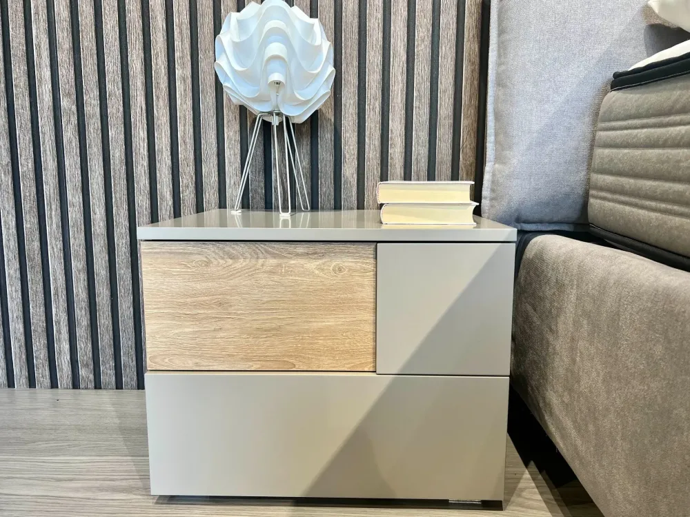 Giessegi Comodino Oslo di a prezzo scontato- Comodini