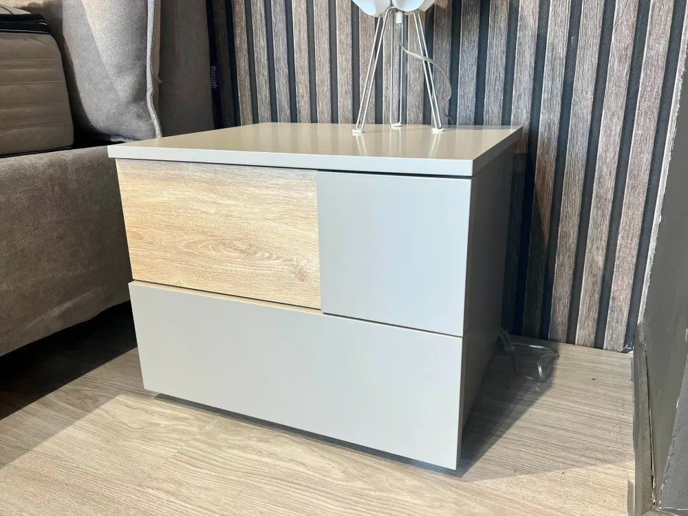 Giessegi Comodino Oslo di a prezzo scontato- Comodini