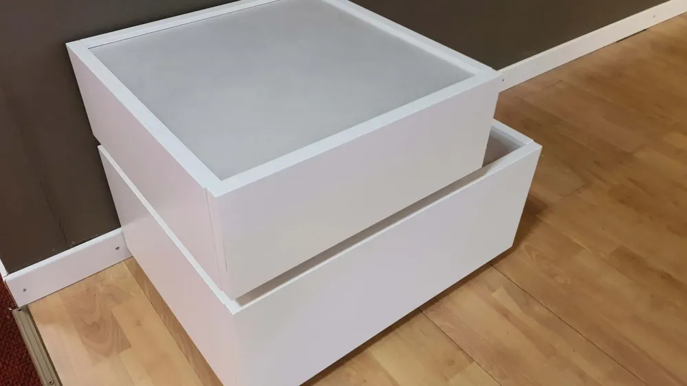 Hot Comodino Replay 2022 scontato per una camera da letto moderna Comodini