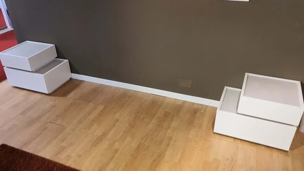 Hot Comodino Replay 2022 scontato per una camera da letto moderna Comodini