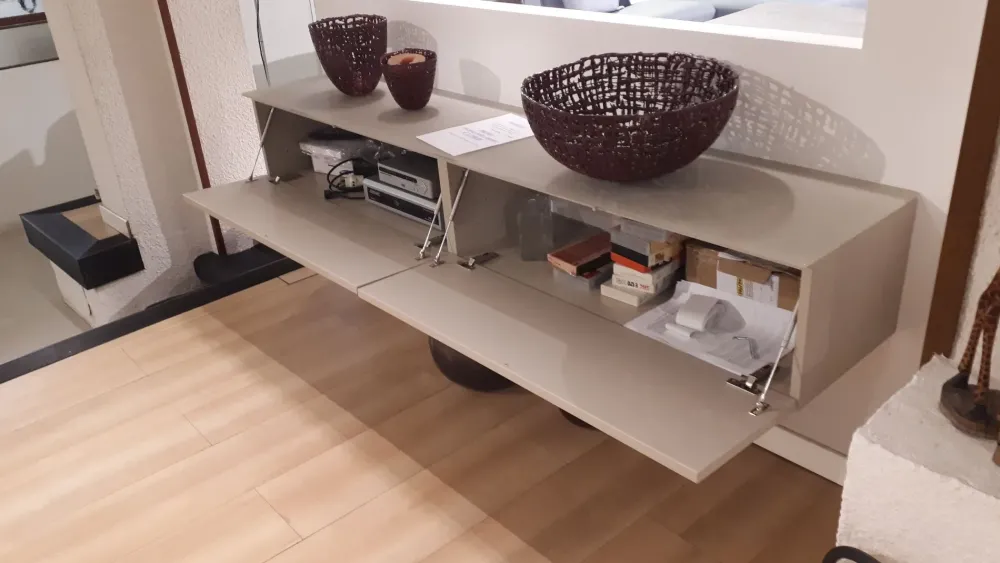 Composizione per il living modello Credenza horizon di in Offerta Outlet^Mab Outlet