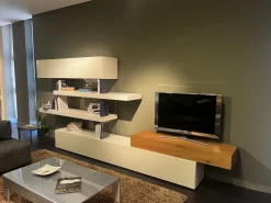 Sale Composizione per il soggiorno modello Air storage di a prezzo Outlet Soggiorni Completi